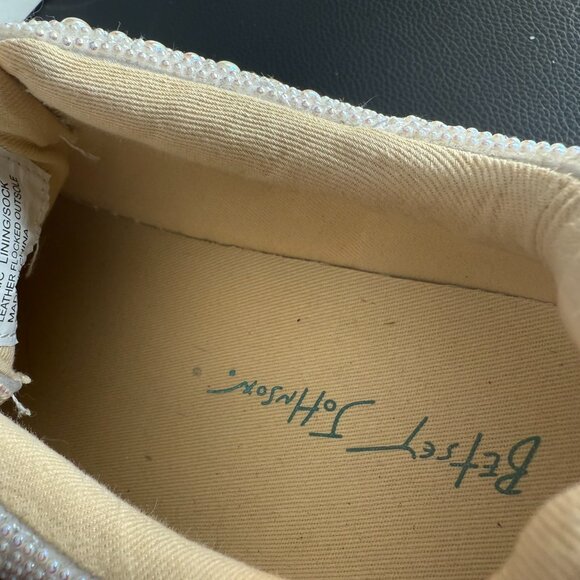 Betsey Johnson SB-Sidny platform sneaker in ivory pearl rhinestone. Size 8 - Picture 4 of 4